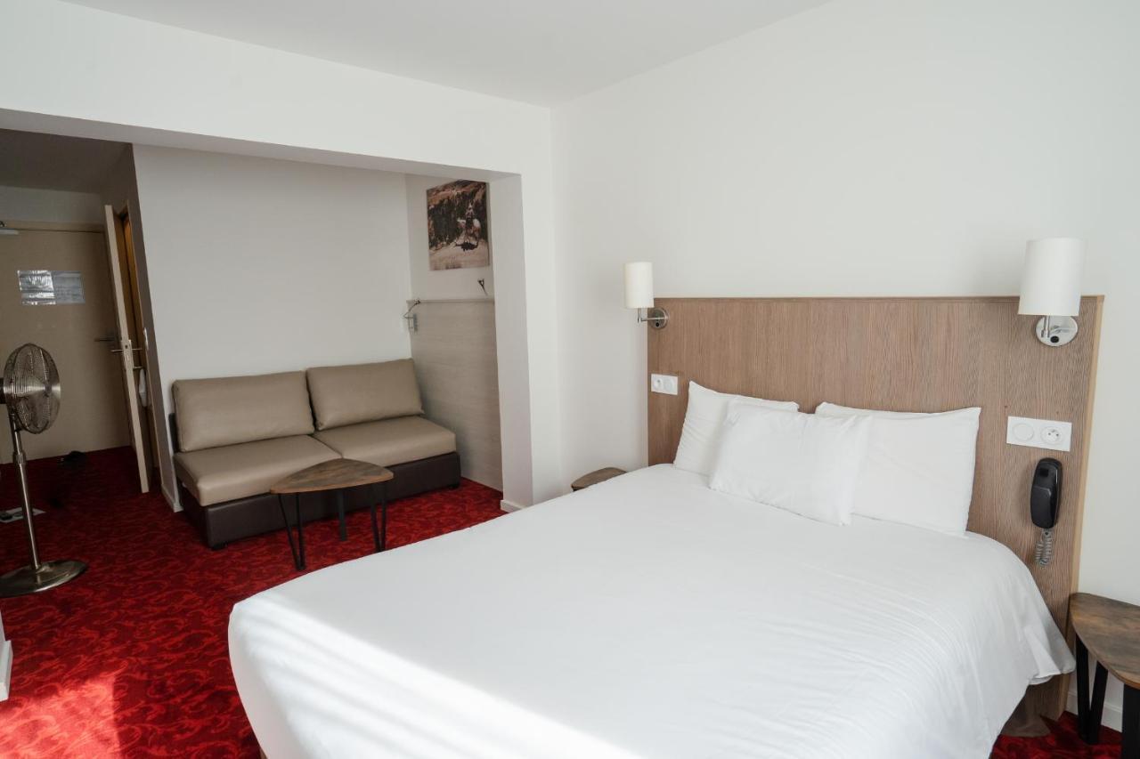 Brit Hotel Essentiel Cholet Exteriör bild
