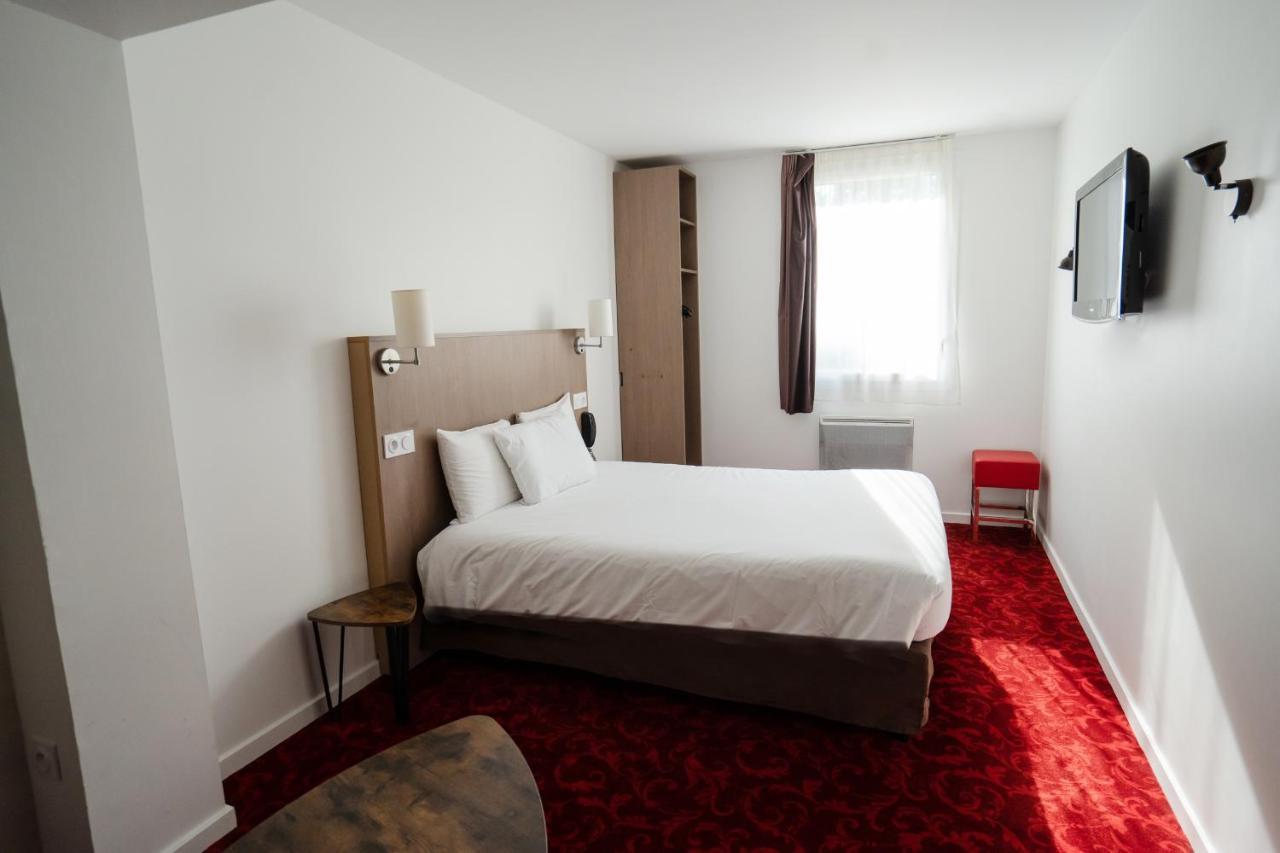 Brit Hotel Essentiel Cholet Exteriör bild
