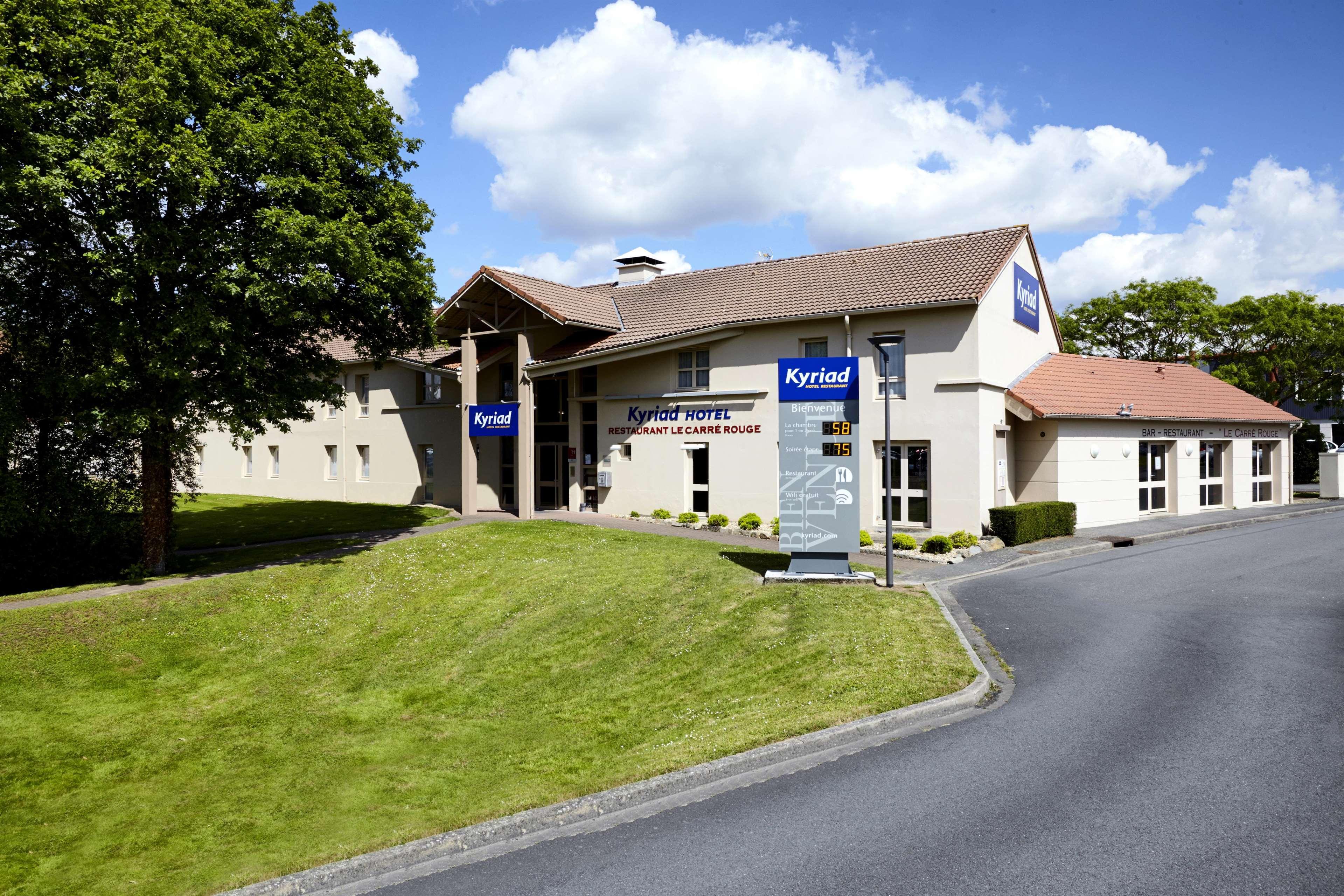 Brit Hotel Essentiel Cholet Exteriör bild