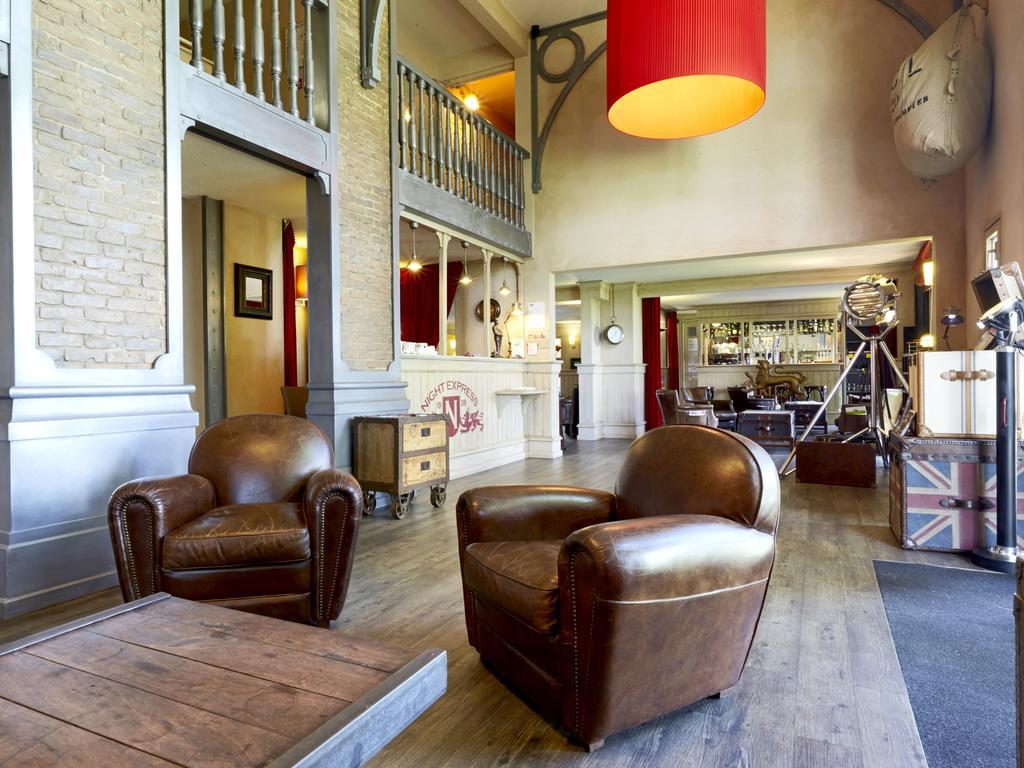 Brit Hotel Essentiel Cholet Exteriör bild